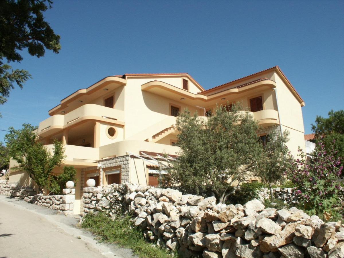 קולאן Apartments By The Sea Mandre, Pag - 4095 מראה חיצוני תמונה