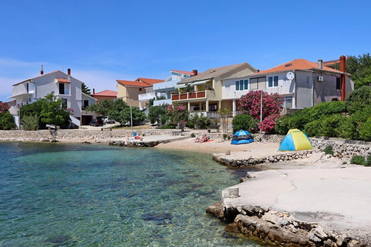 קולאן Apartments By The Sea Mandre, Pag - 4095 מראה חיצוני תמונה